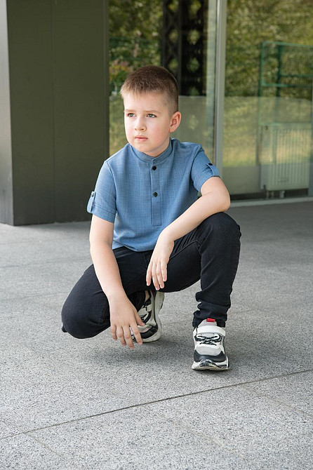 Сорочка дитяча лляна колір джинс для хлопчиків із коротким рукавом, льон, топ Юрма одяг Київ - фото 6