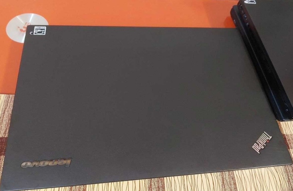 Ноутбук Lenovo Think Pad T440S/ HD+/ CORE 15-4300u / 8Gb./ SSD256Gb. Київ - фото 3