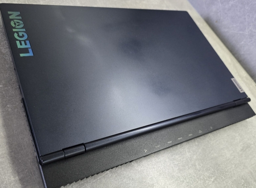 Ігровий Ноутбук Lenovo Legion 5 15ACH6H 82JU00APUS Київ - фото 2