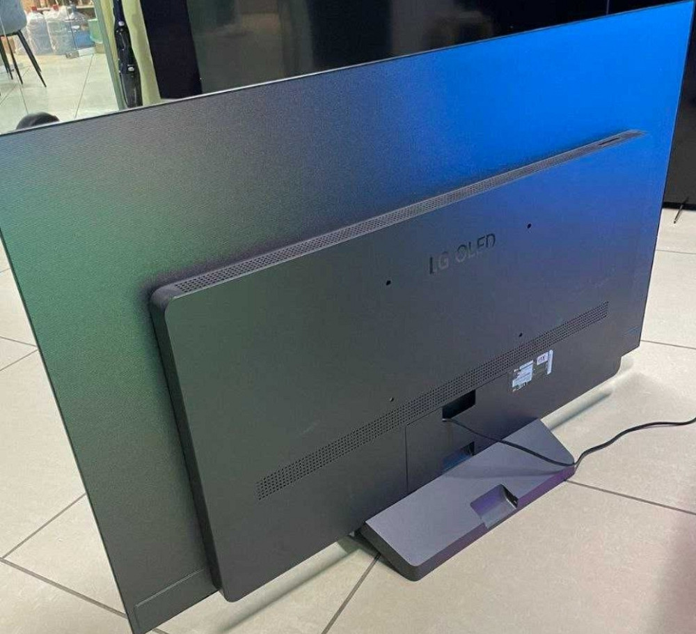 Телевизор Безрамный: 55