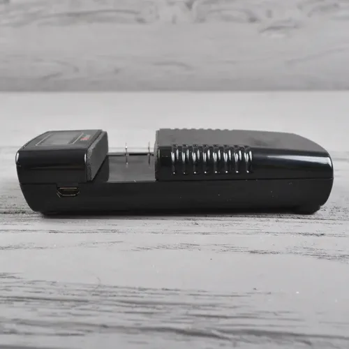 Універсальний зарядний пристрій Soshine SC-M20 з LCD дисплеєм (для фотоапаратів, відеокамер) Київ - фото 6