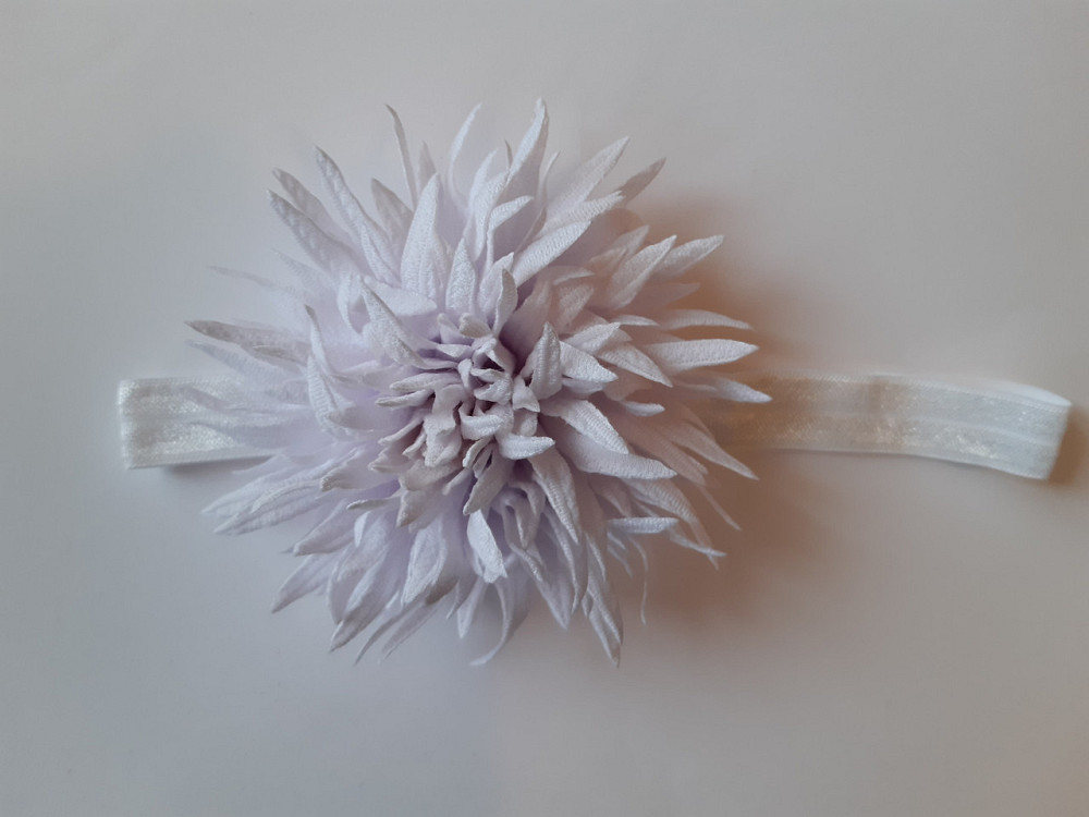 Дитяча красива біла пов'язка - окружність 38-60см, квітка 9см Київ - фото 1