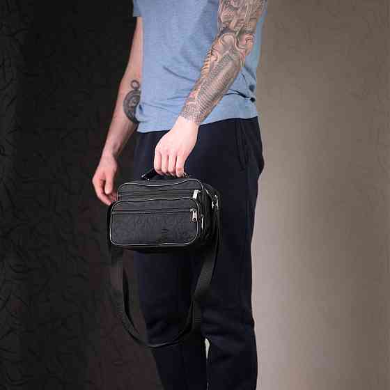 Зручна чоловіча сумка на плече з якісного поліестеру Чорний (FABRA) Київ