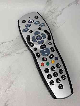Б/в Пульт дистанційного керування Sky HD Plus Remote Control, для Sky HD та Sky Plus, вже запрограмований, сріблясто-чорний Київ