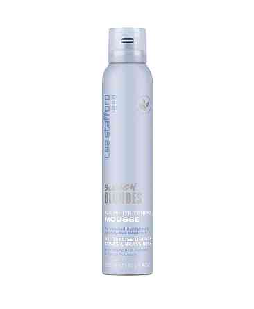Тонуючий мус з синім пігментом для освітленого волосся Bleach Blondes Ice White Toningh Mousse Lee Stafford 200 мл Київ