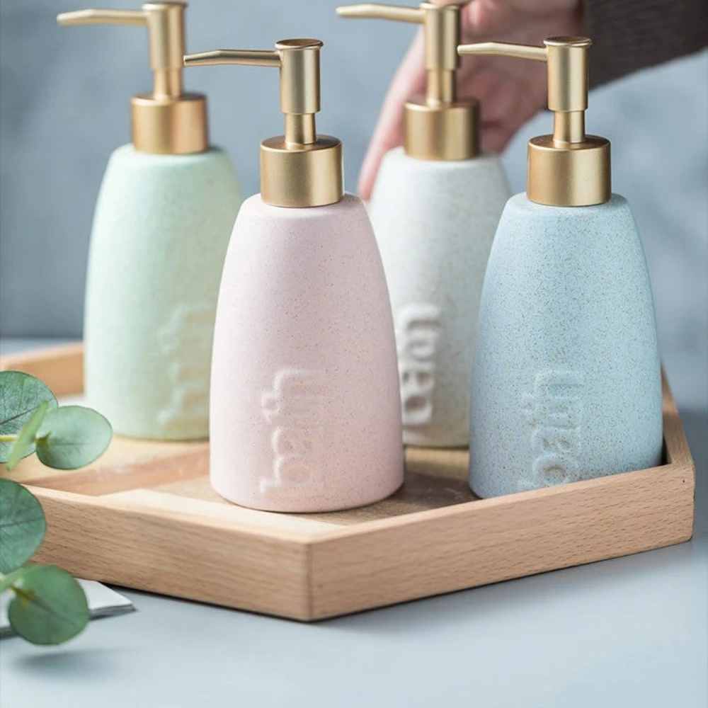 Дозатор керамический для мыла в ванную и душевую комнату 320 мл, диспенсер для жидкого мыла и моющего средства, розовый Каменец-Подольский - изображение 5