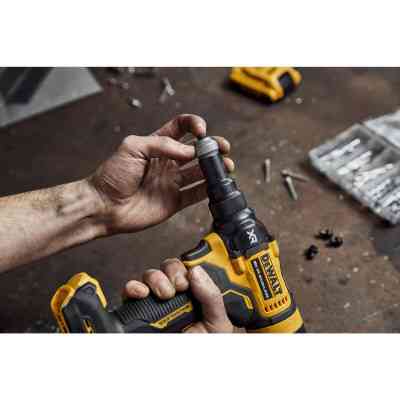 Заклепочник DeWALT 18 В XR Li-Ion, 10 kN, d.закл.=2.4-4.8 мм (без АКБ и ЗУ) (DCF403NT) Винница