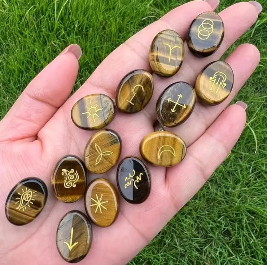 Викканские руны. Ведьмы руны. Руны из натурального камня тигровый глаз 13 шт. в мешочке Киев - изображение 1