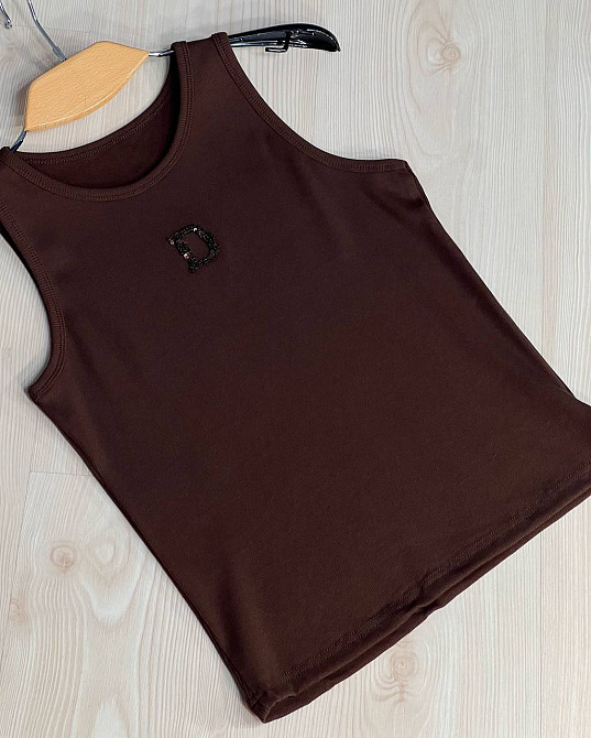 Майка жіноча A-N 27035 у рубчик з вишивкою літери D пайєтками, коричневий, one size Київ - фото 6