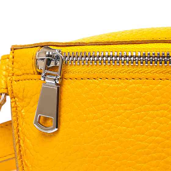 Кожаная яркая женская бананка Shvigel 16377 Желтый Киев