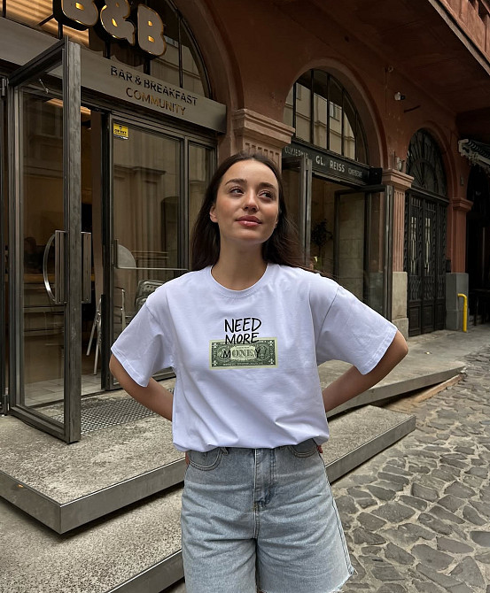 Футболка "NEED MORE MONEY" з доларом — Made in Ukraine Чорний, XXL Чернівці - фото 1
