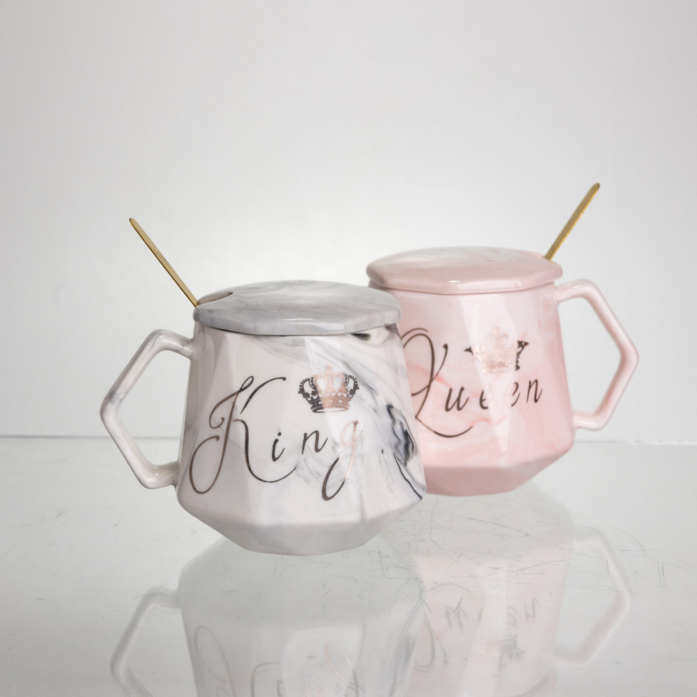 Набор парных фарфоровых чашек Queen&King 2 (шт) по 400 (мл) чашки на подарок с крышкой и ложкой Розовый с голубым FM-31 SBR Киев - изображение 4