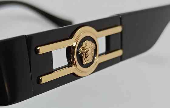 Брендові унісекс брендові окуляри лінзи чорні в чорному металі із золотом. Київ