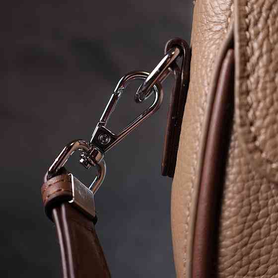 Женская полукруглая сумка с интересным магнитом-защелкой из натуральной кожи Бежевая (Vintage) Киев