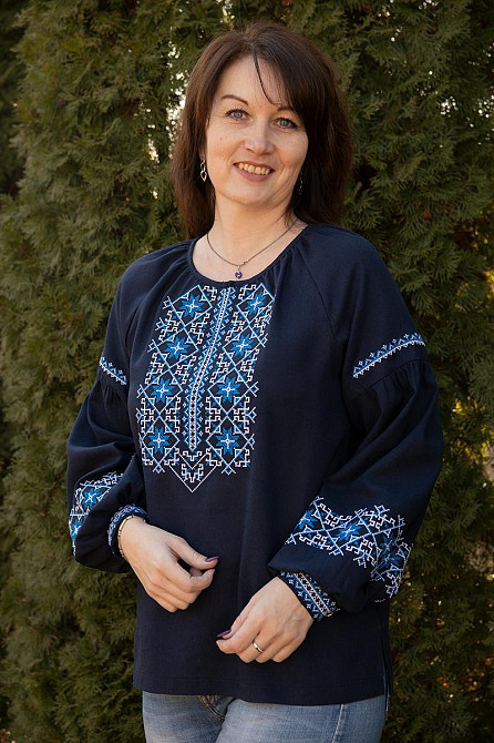 Вишиванка жіноча лляна з довгим рукавом темно-синя топ Київ - фото 4