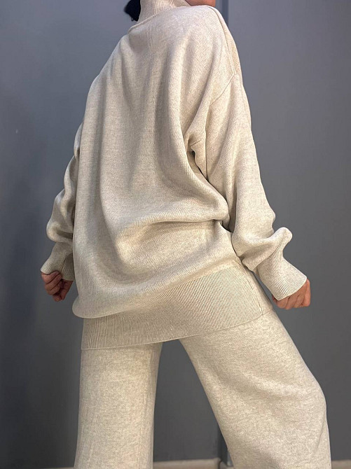 Костюм женский My fashion 202401-101 брюки со стрелкой шнурок и удлиненный свитер оверсайз one size, світло-бежевый, one size Киев - изображение 3
