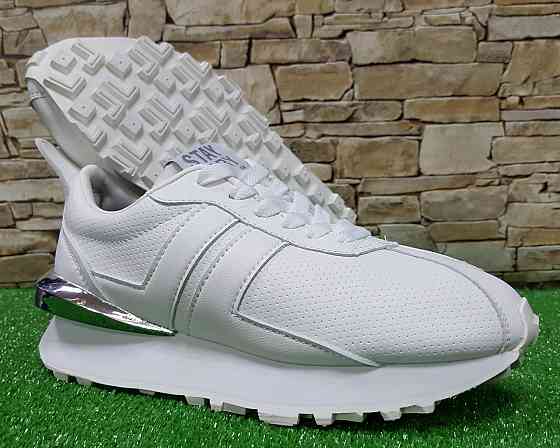 Женские кожаные кроссовки BaaS Stay Tory Киев