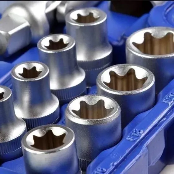 Набір інструментів UKC 108 предметів: універсальний комплект 1/4" і 1/2" Cr-V у міцному кейсі для ав Київ