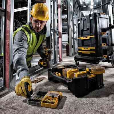 Ящик для інструментів DeWALT для зберігання наборів в кейсах TOUGH CASE (DT70716) Вінниця