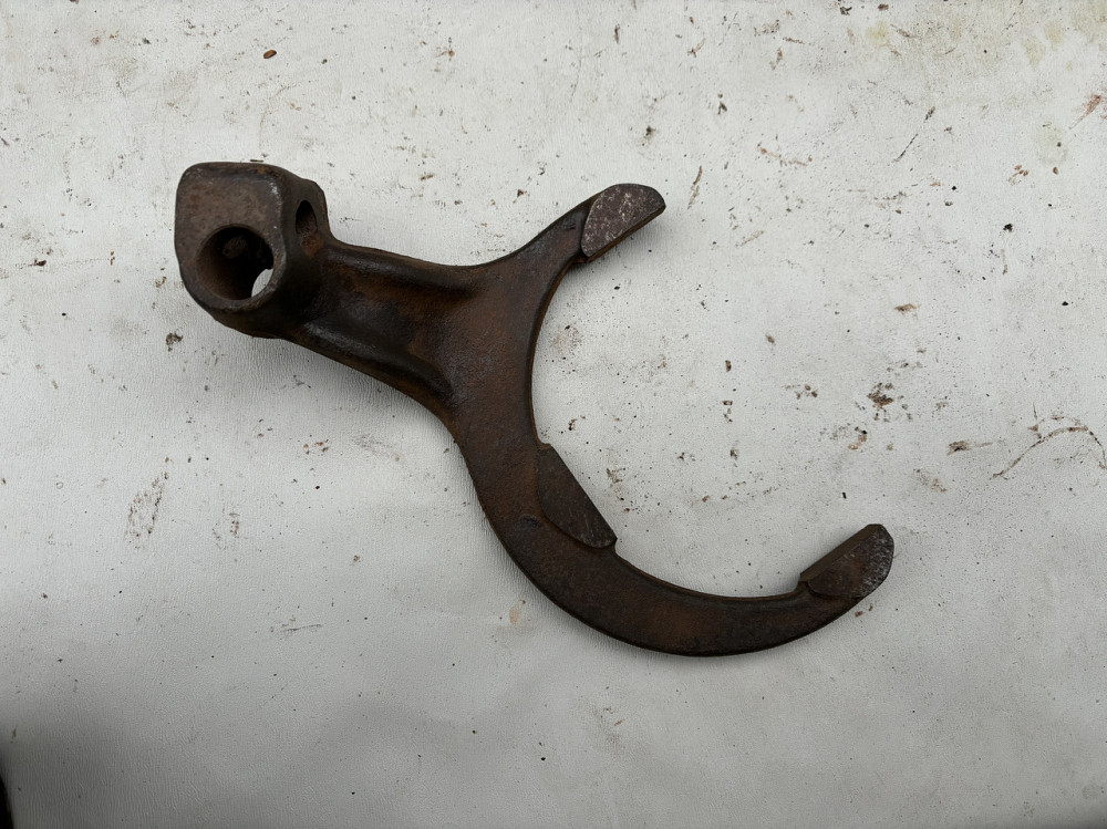 Вилка переключения передач коробки Т-130, Т-170. 50-12-563. Харьков - изображение 1