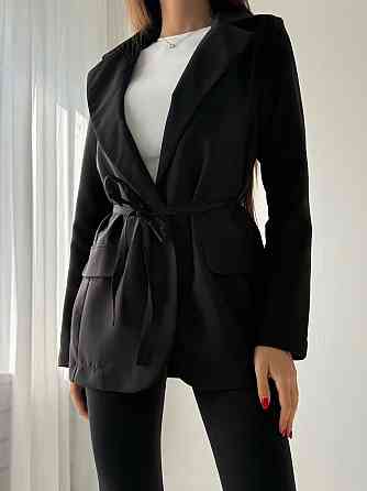Жіночий приталений піджак без підкладки з підплічниками костюмка Чорний Одеса