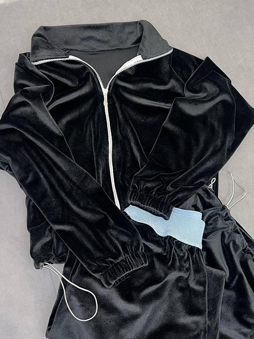 Жіночий стильний повсякденний костюм з ніжного велюру Одеса - фото 3