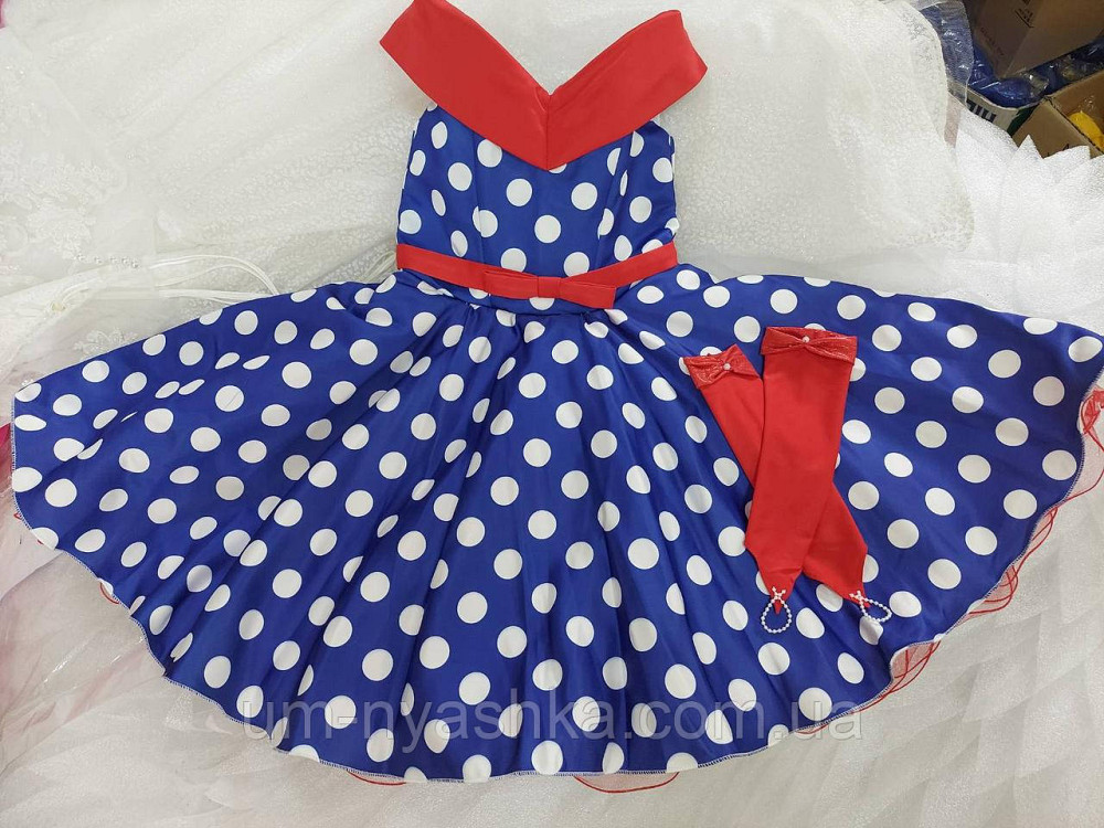 Пышное нарядное платье в ретро стиле 