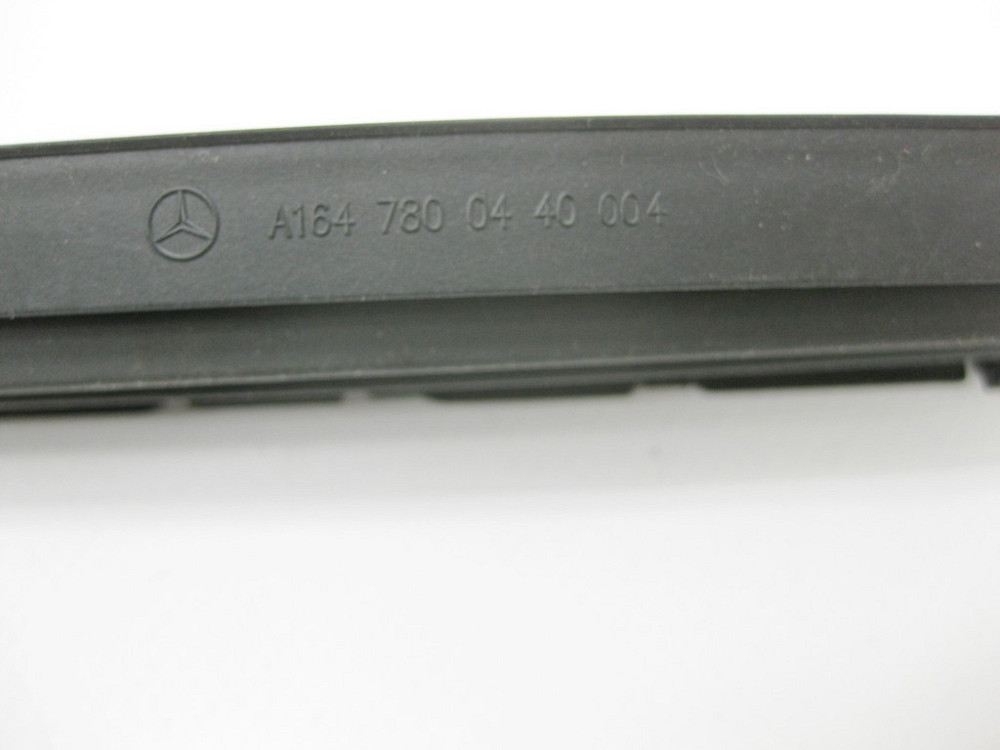 Mercedes-Benz  A1647800440 Гумова накладка - пильник зсувного люка праворуч ML W164 GL X164 R-Class W251 Одеса - фото 13