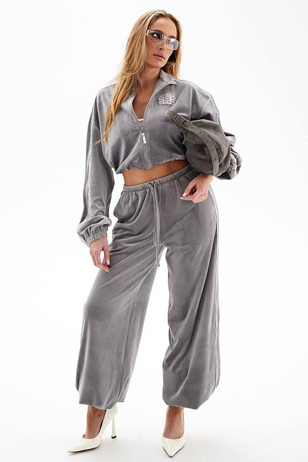 Жіночий стильний велюровий костюм двійка Одеса - фото 9