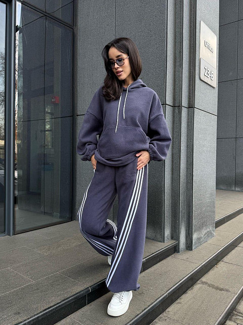 Женский теплый костюм двойка с лампасами из турецкого флиса Серый, 42/44 Одесса - изображение 5