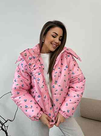 Женская куртка с капюшоном в цветочный принт плащевка на синтепоне Одесса