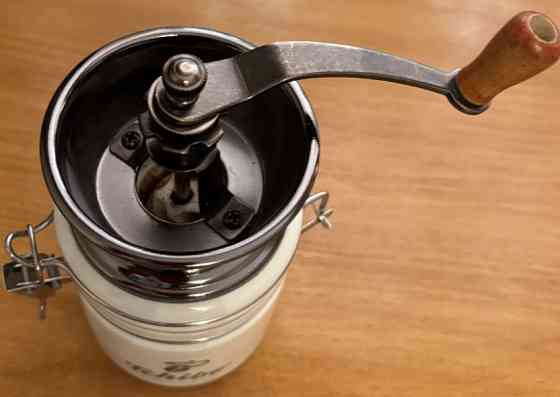 Кавомолка ручна керамічна. Київ