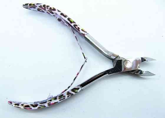 Кусачки щипцы для кутикулы Solingen цветные ручки Киев