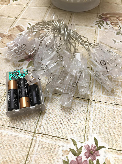 Світлодіодна гірлянда з прищіпками для фото RESTEQ 20 LED/2 м — гірлянда-прищіпки для фотографій, малюнків та декору з кольоровим Київ - фото 4