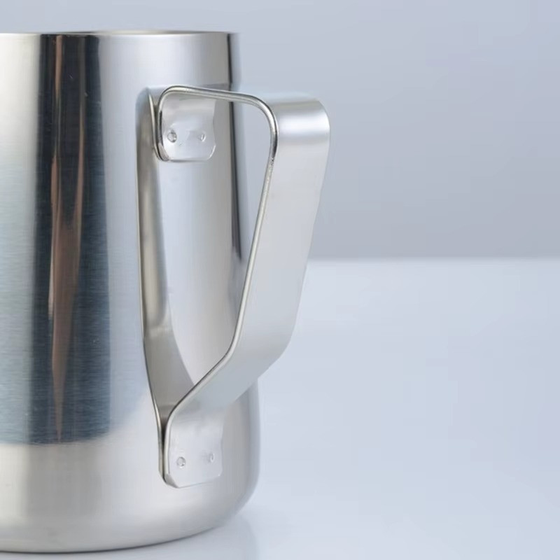 Молочник для спінювання молока пітчер з нержавіючої сталі, 600 мл, піноутворювач для еспресо-капучино, латте Кам'янець-Подільський - фото 2