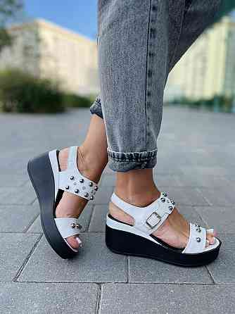 SOTHBY'S Босоніжки жіночі білі Sothby 's M-90 літні шкіряні на танкетці / Модні босоніжки 36р. Коломыя