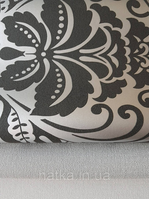 Вінілові шпалери на флізелін AS creation Attractive вензель великий структурний чорний на сріблястому металік Київ - фото 2