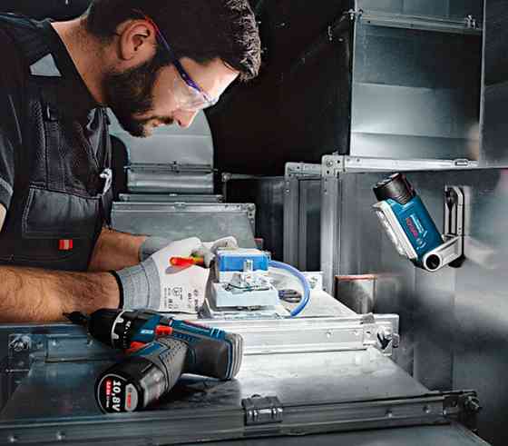 Ліхтар акумуляторний Bosch Professional GLI 12V-LI без АКБ та ЗП Київ