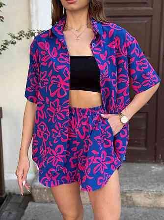 Женский легкий принтованный костюм двойка: рубашка и шорты турецкая креп-жатка Электрик, 48 Одесса