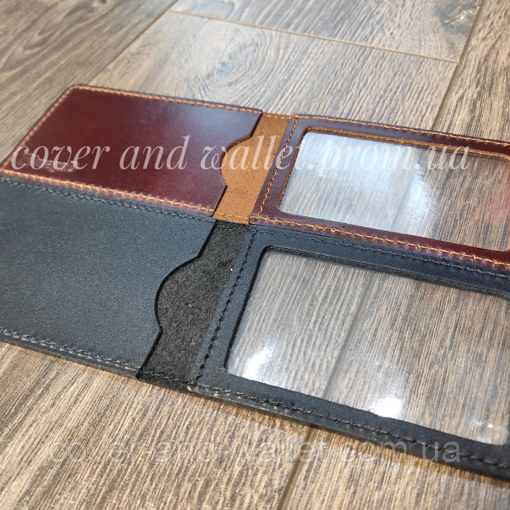 Черная кожаная обложка на удостоверение 