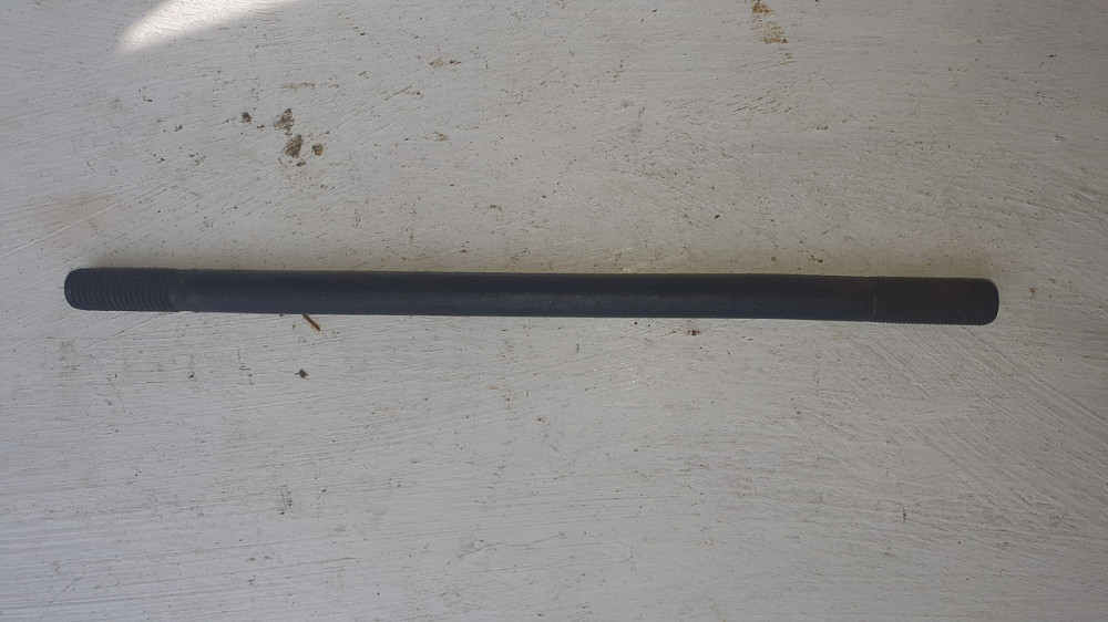 Шпилька М10х1.5, М10х1. Довжина — 225 мм. СРСР. Харків - фото 1