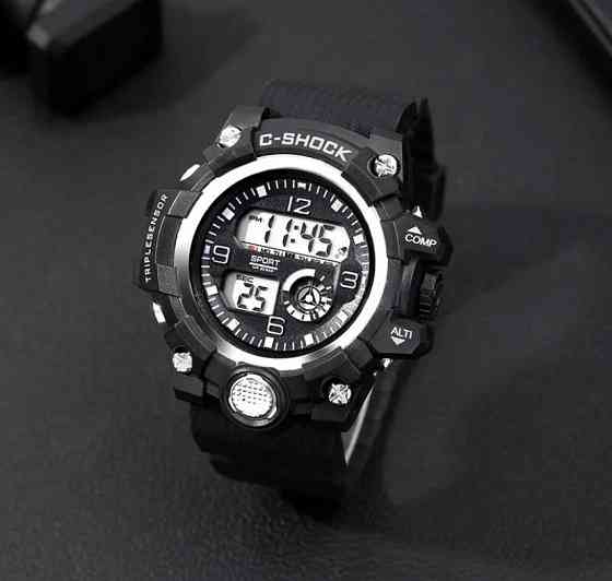 Наручные спортивные мужские часы диам 4,6 дл. 26см шир рем 2,2см, без подарочной коробки Киев