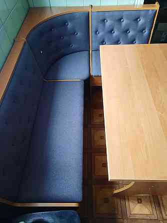 Маленький универсальный обеденный кухонный уголок ДСП с раскладным столом и пуфами 2 шт на кухню Ольха Львов