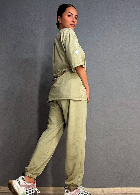 Костюм женский CAPPITONE 101212 оверсайз футболка и джогеры с нашивками хаки, хаки, L Киев - изображение 16