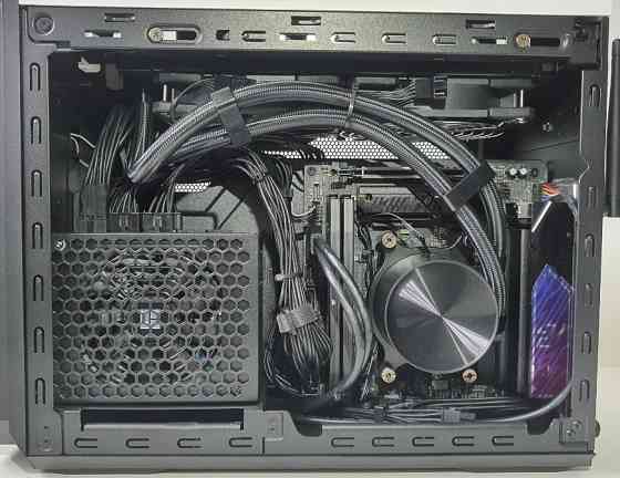Новый игровой mini itx ПК | Ryzen 7 7800X3D | 32GB RAM | SSD M.2 1TB. Харьков