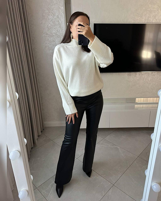 Женский оверсайз свитер машинная вязка Молочный Одесса - изображение 5