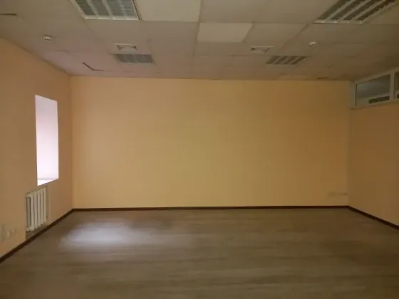 Самий центр міста (вул Глінки), 3 поверх Зручне планування, просторі кімнати (див. план), свій туале Дніпро