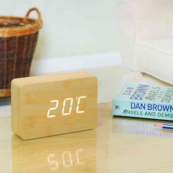 Годинник-будильник на акумуляторі з термометром "BRICK", дерево береза Рівне