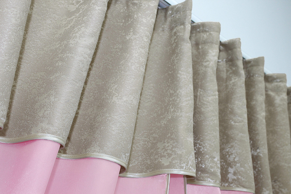 Кухонные шторы VR-Textil № 073к с ламбрекеном и подхватами розовый со светло-бежевым 270х170 см (52-0294) Киев - изображение 4