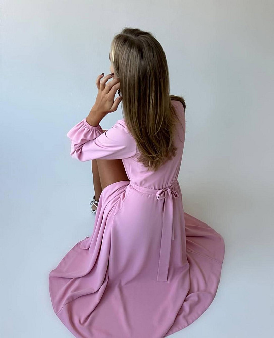 Женское романтичное приталенное миди платье софт Розовый Одесса - изображение 8